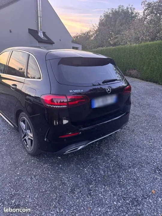 Mercedes-Benz B-Class 2020 photo 2