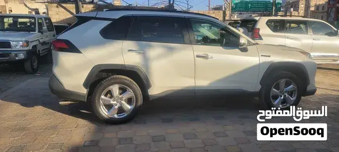 Toyota Rav4 2021 photo 4