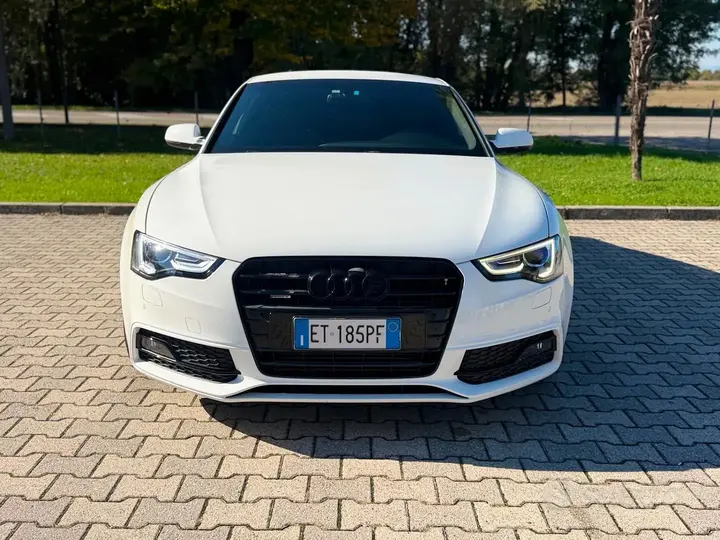 Audi A5 2014 photo 2