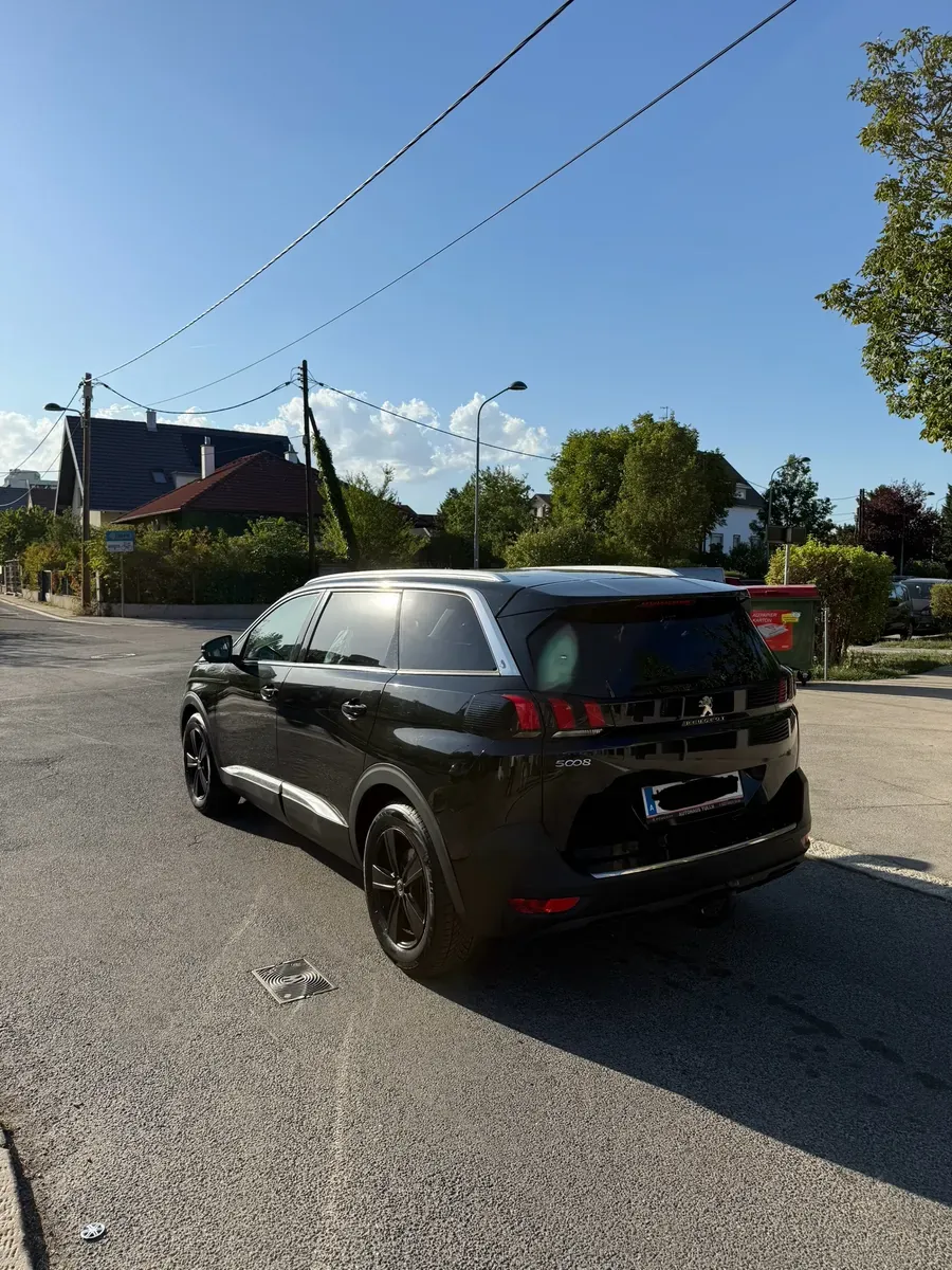 Peugeot 5008 2017 photo 3