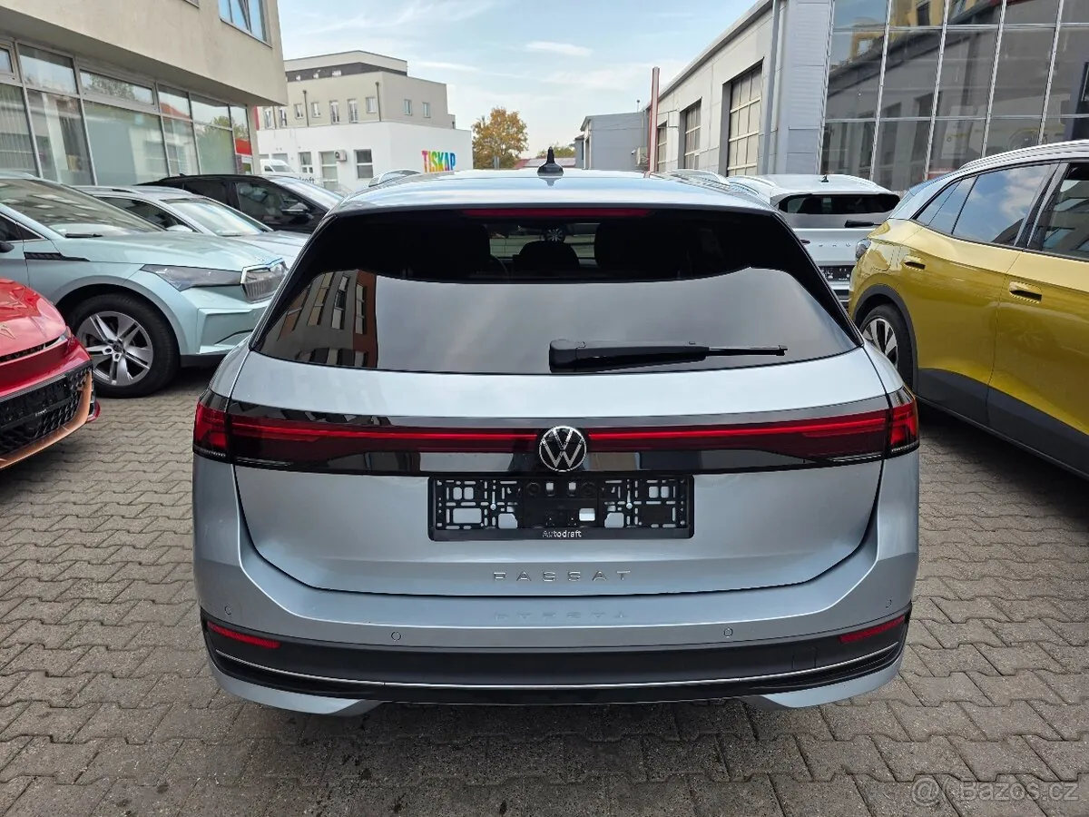 Volkswagen Passat 2024 photo 5