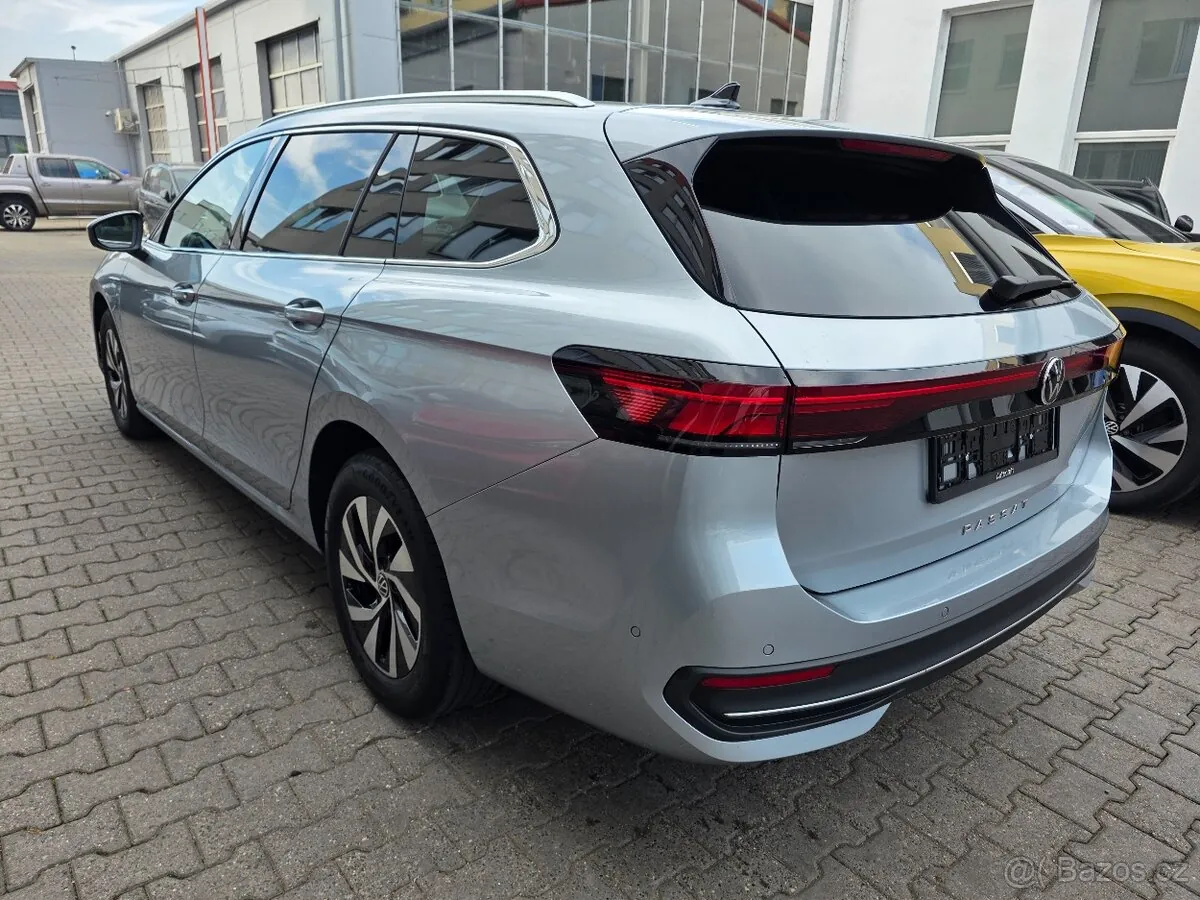 Volkswagen Passat 2024 photo 4