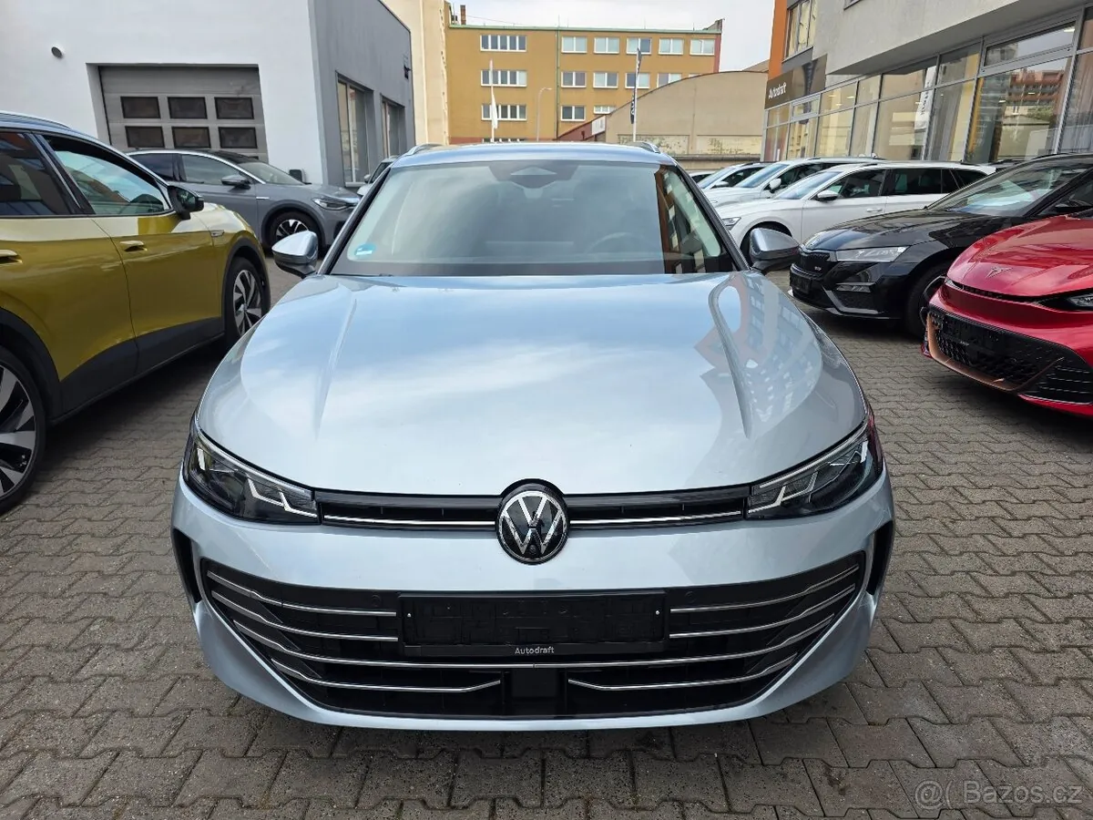 Volkswagen Passat 2024 photo 2