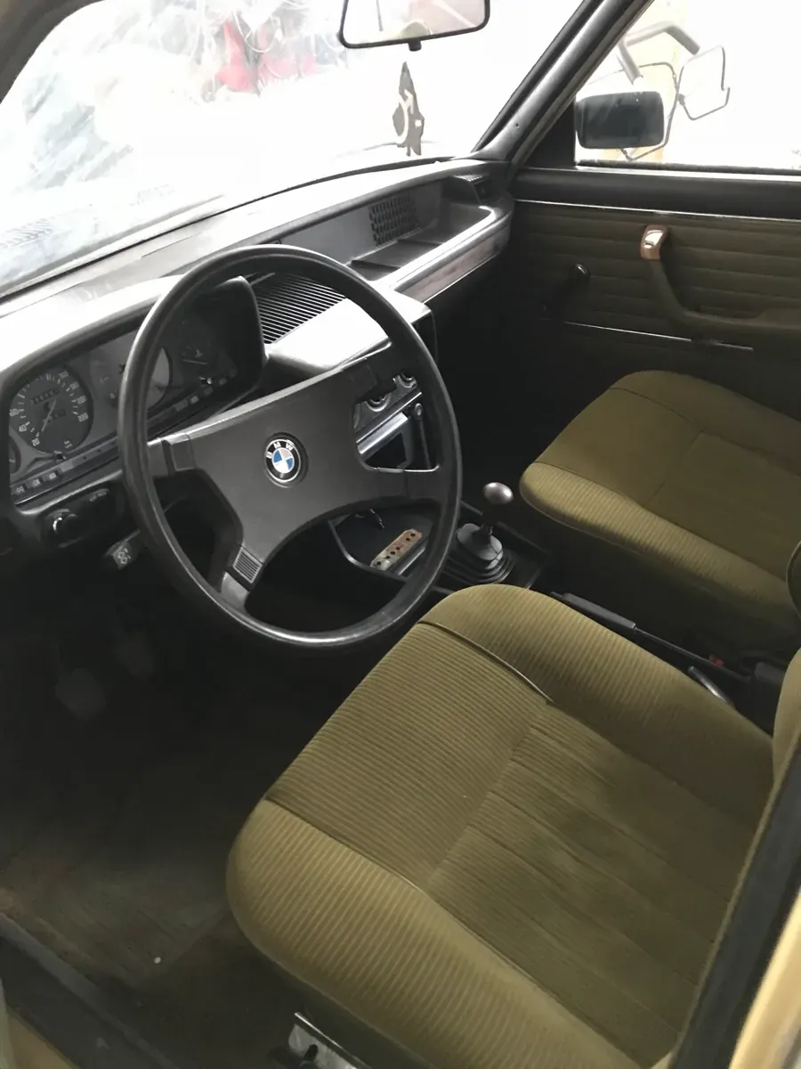 BMW 5 Series 1976 photo 3