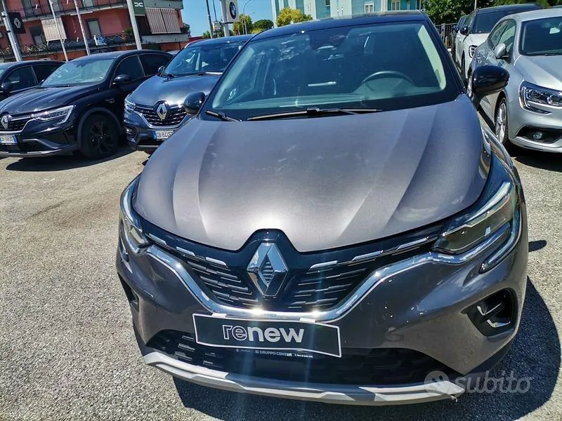 Renault Captur 2022 photo 2