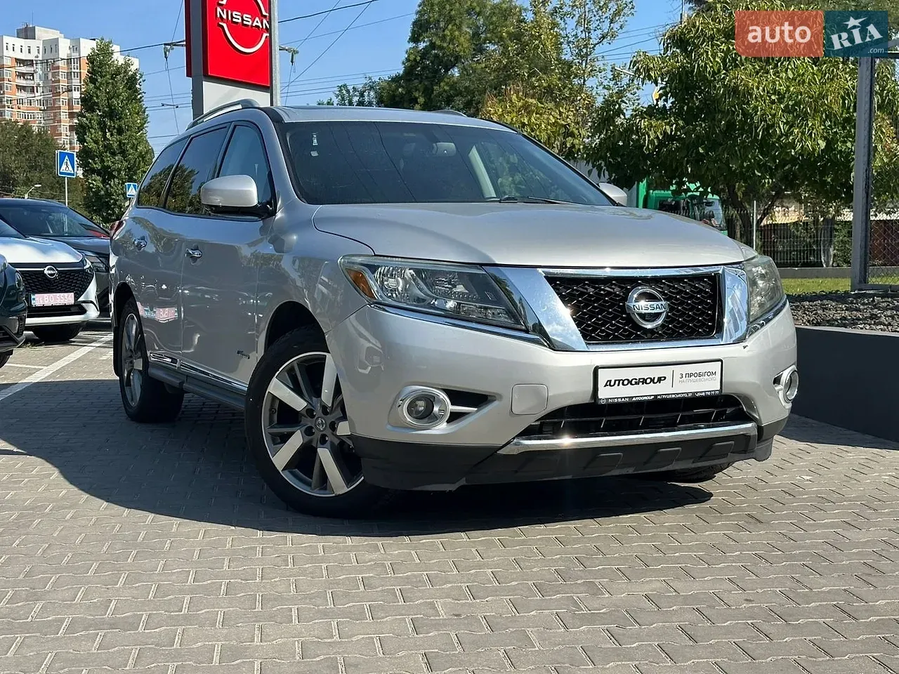 Nissan Pathfinder 2013 photo 4