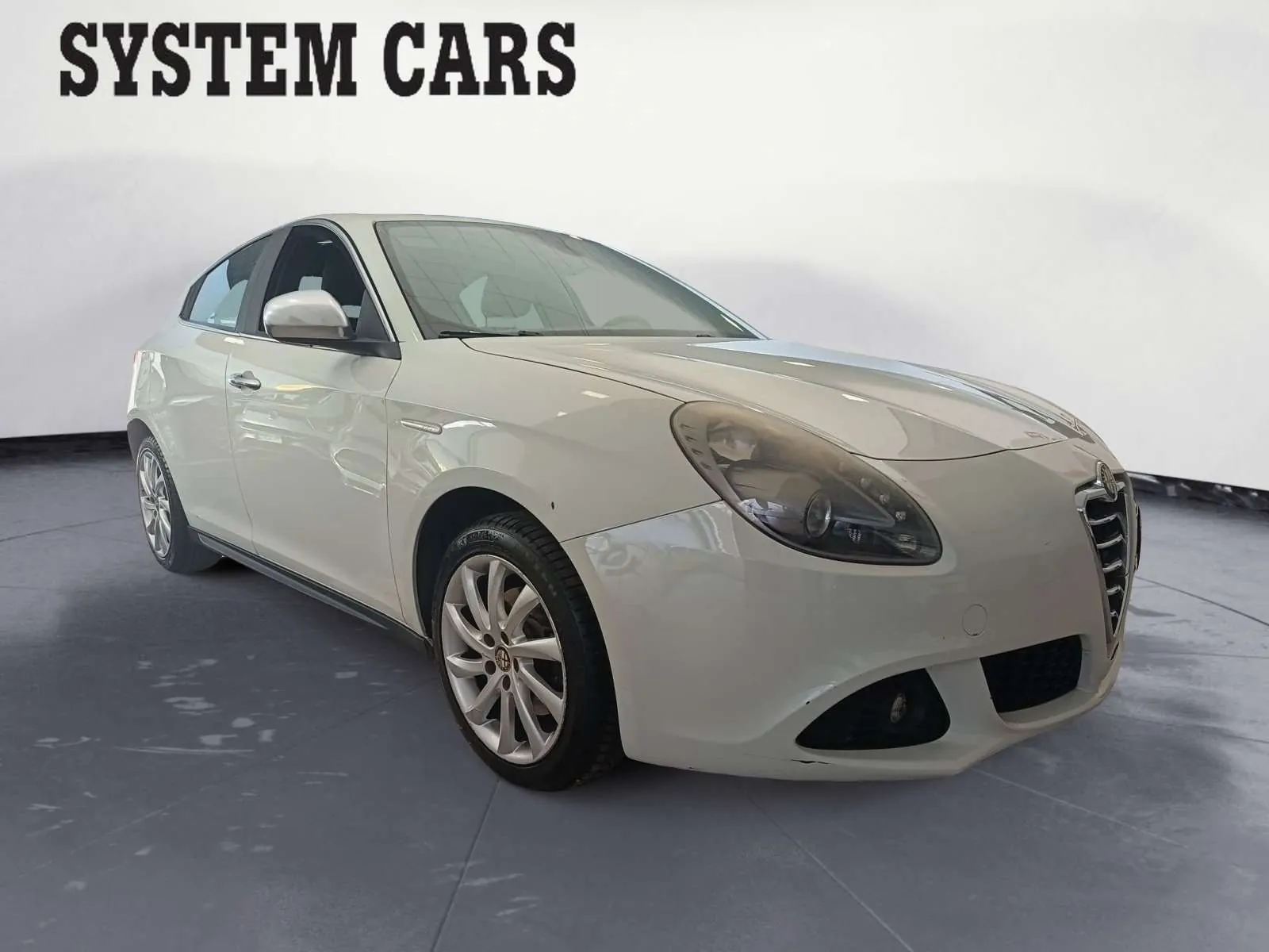 Alfa Romeo Giulietta 2011 photo 2