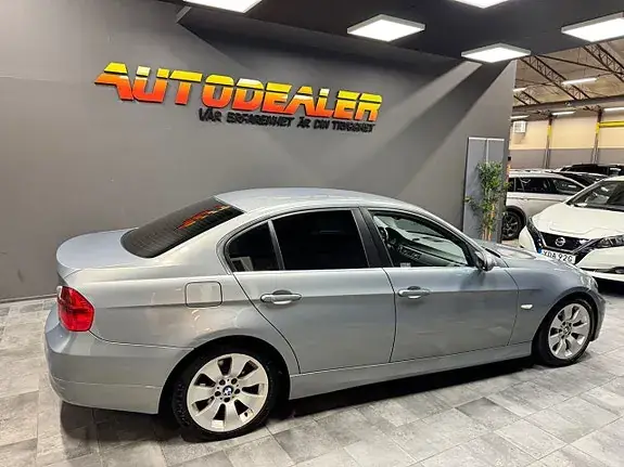 BMW 325I 2006 photo 2