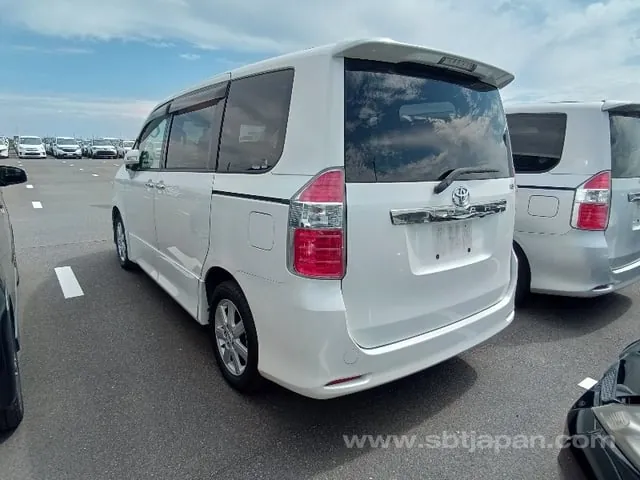 Toyota Noah G Edition 2008 photo 3