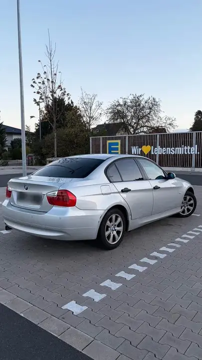 BMW 318I