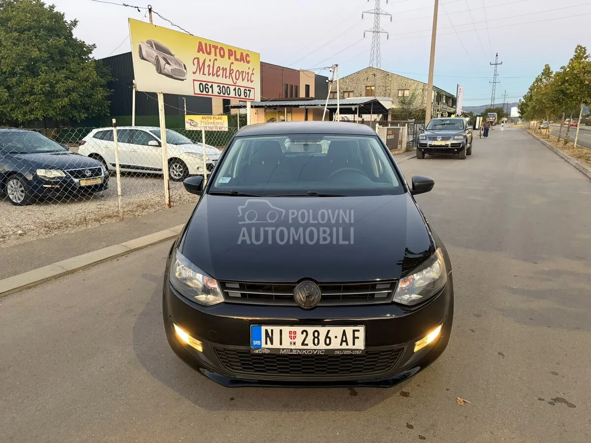 Volkswagen Polo 2011 photo 2