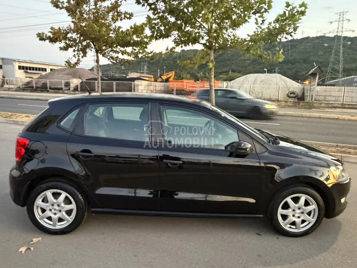 Volkswagen Polo 2011 photo 4