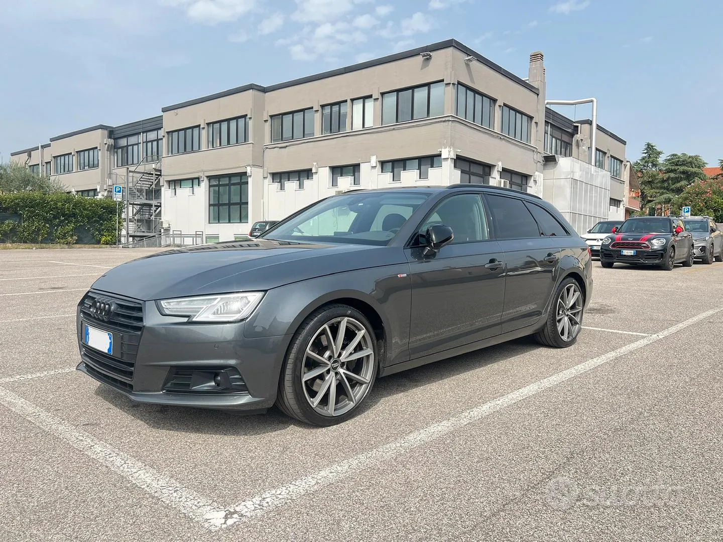 Audi A4 2017 photo 2