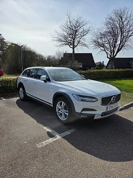 Volvo V90 Cross Country