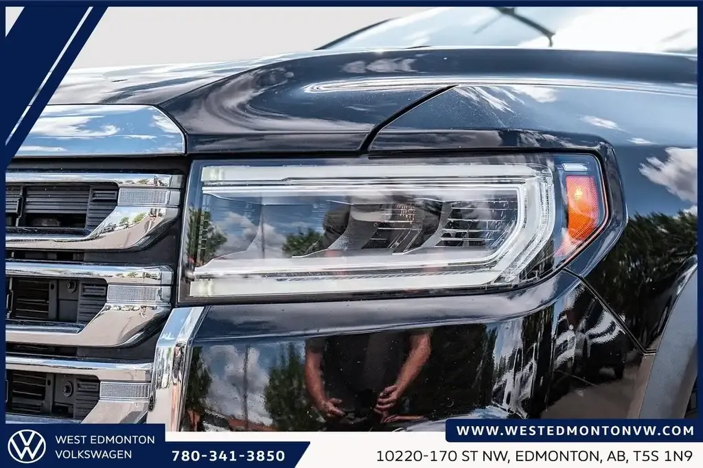 GMC Acadia 2023 photo 2