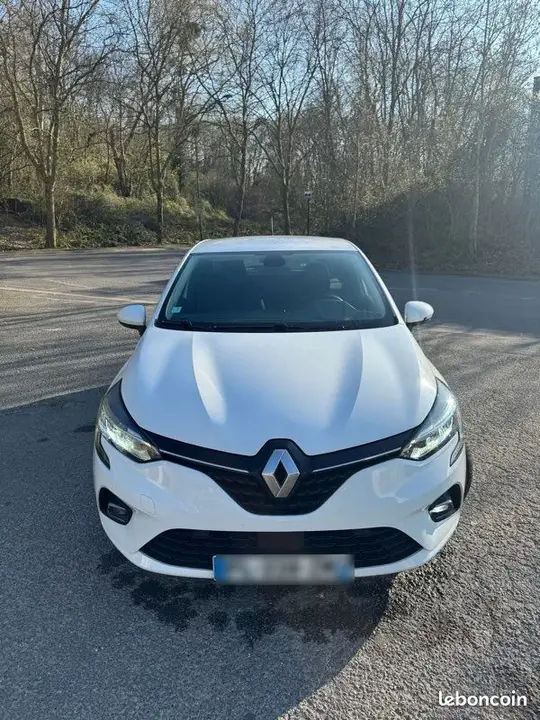 Renault Clio 2019 photo 2