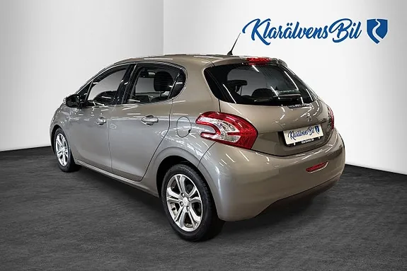 Peugeot 208 2012 photo 3