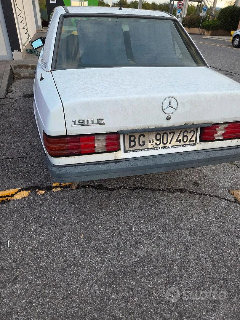 Mercedes-Benz 190 1988 photo 3