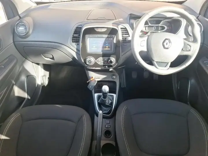 Renault Captur 2018 photo 3