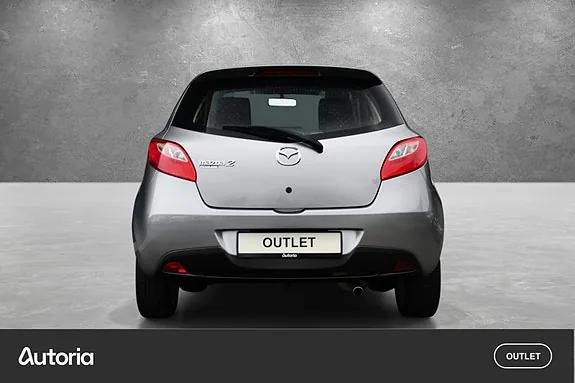 Mazda 2 2012 photo 4