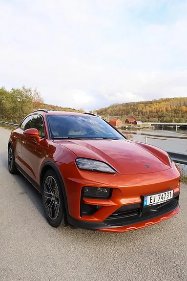 Porsche Macan Turbo 2025 photo 3