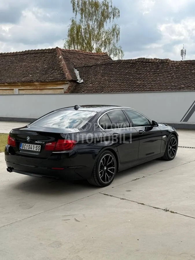 BMW 520 2012 photo 4