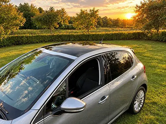 Peugeot 208 2020 photo 4