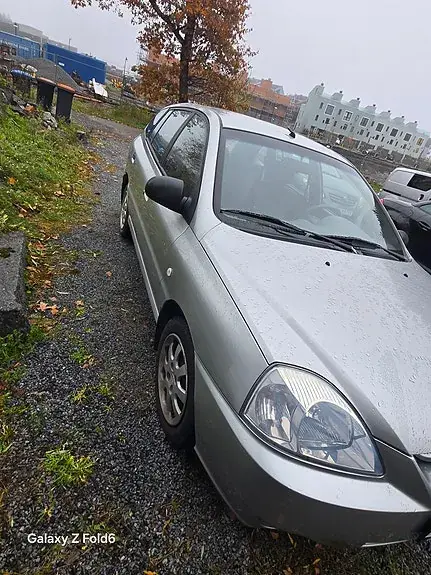 Kia Rio 2004 photo 2