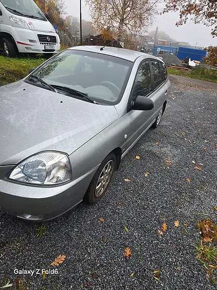 Kia Rio 2004 photo 3