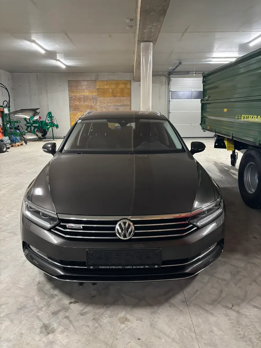 Volkswagen Passat 2016 photo 2