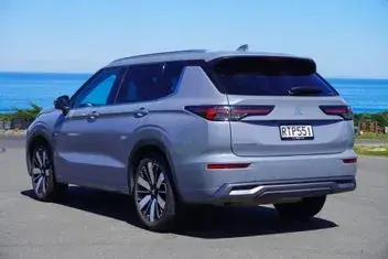 Mitsubishi Outlander 2026 photo 4