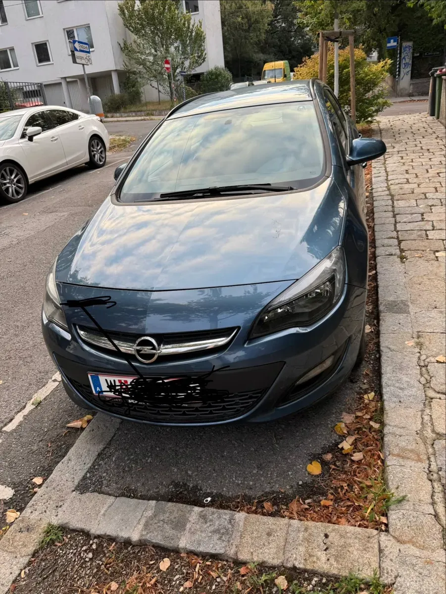 Opel Astra 2015 photo 3