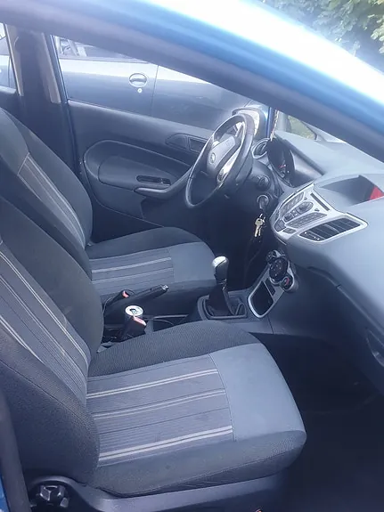 Ford Fiesta 2009 photo 2