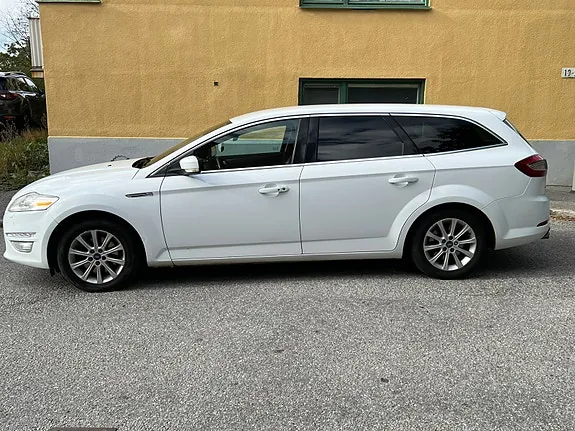 Ford Mondeo 2012 photo 2