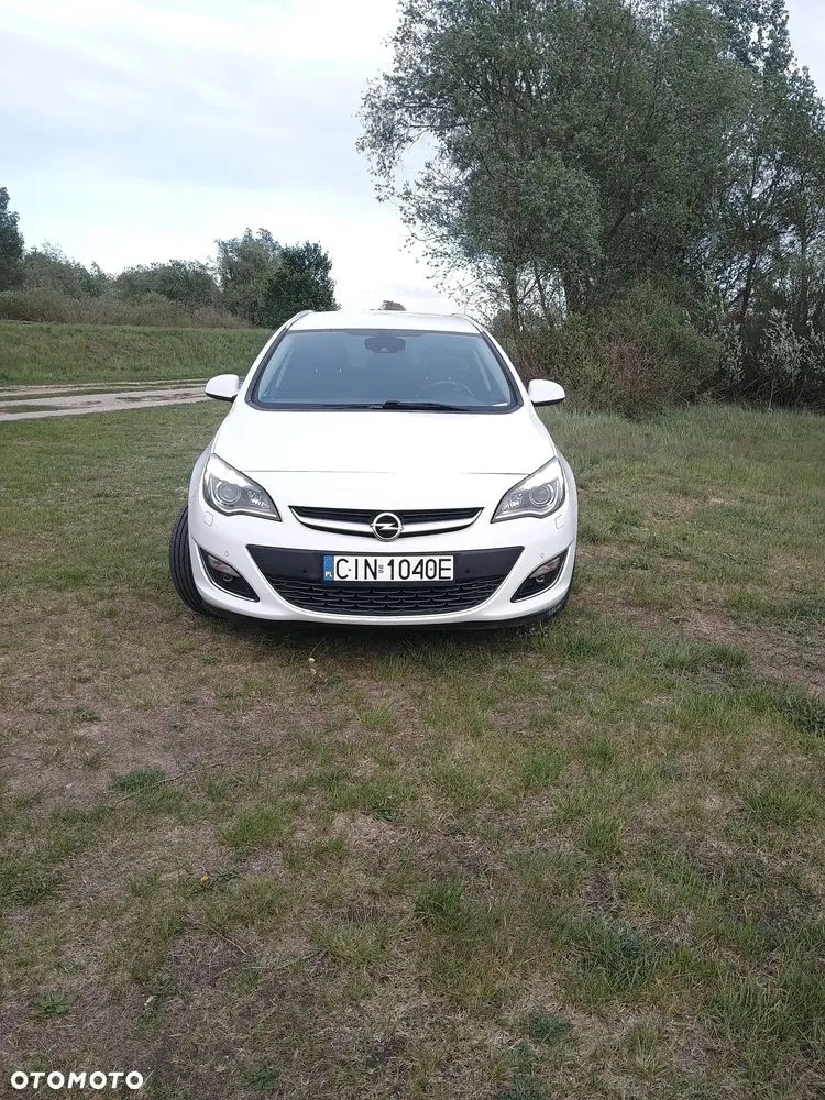 Opel Astra 2015 photo 2