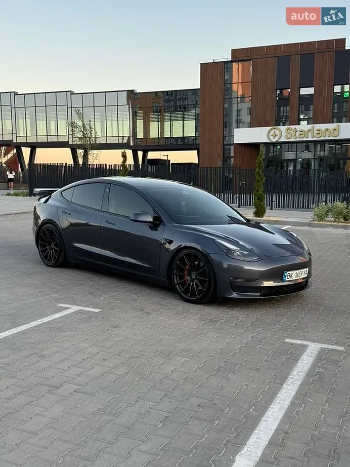 Tesla Model 3 2020 photo 2