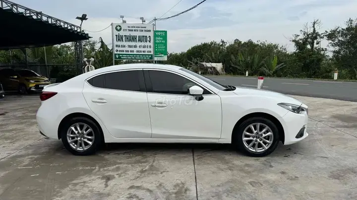 Mazda 3 2016 photo 3