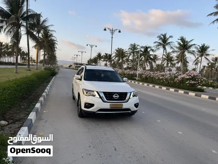 Nissan Pathfinder 2018 photo 2
