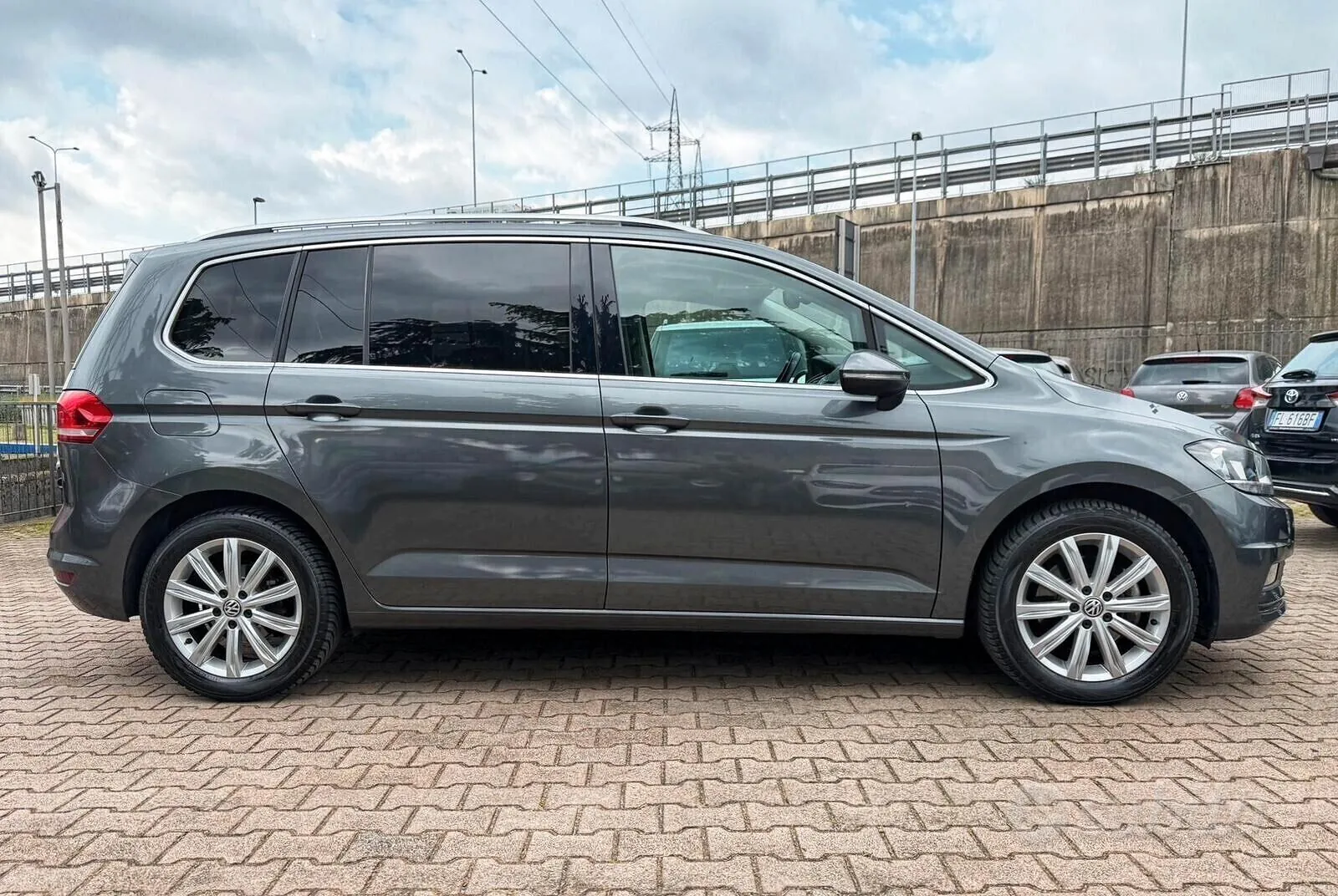 Volkswagen Touran 2018 photo 4