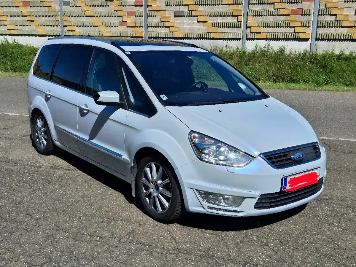Ford Galaxy 2012 photo 2