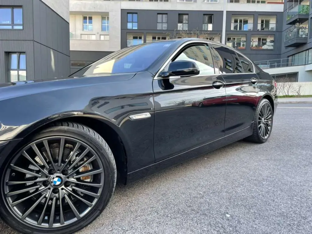 BMW 5 Series 2016 photo 2