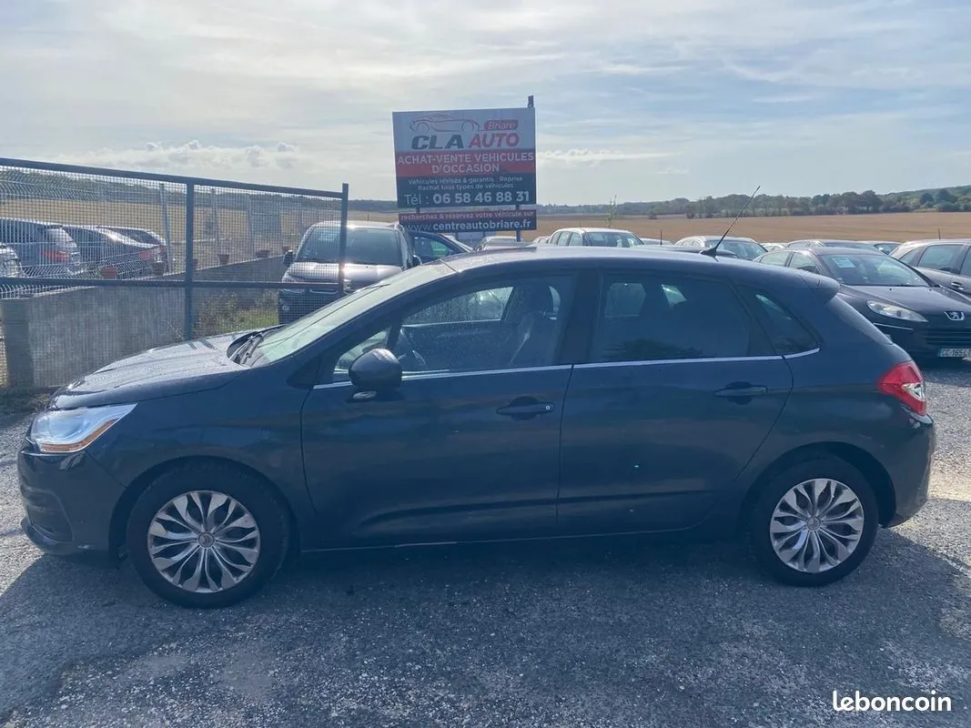 Citroen C4 2011 photo 2