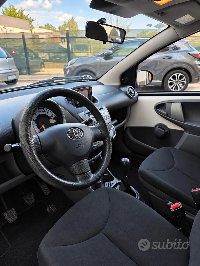 Toyota Aygo 2011 photo 5