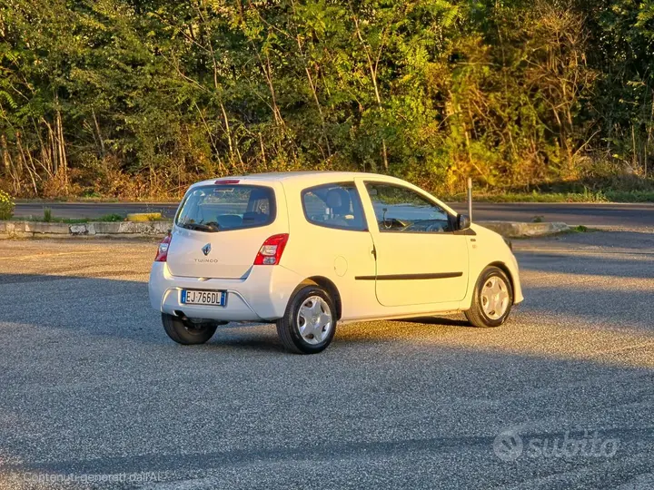 Renault Twingo 2011 photo 4