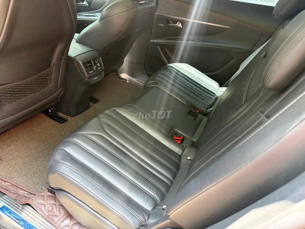 Peugeot 5008 2018 photo 3