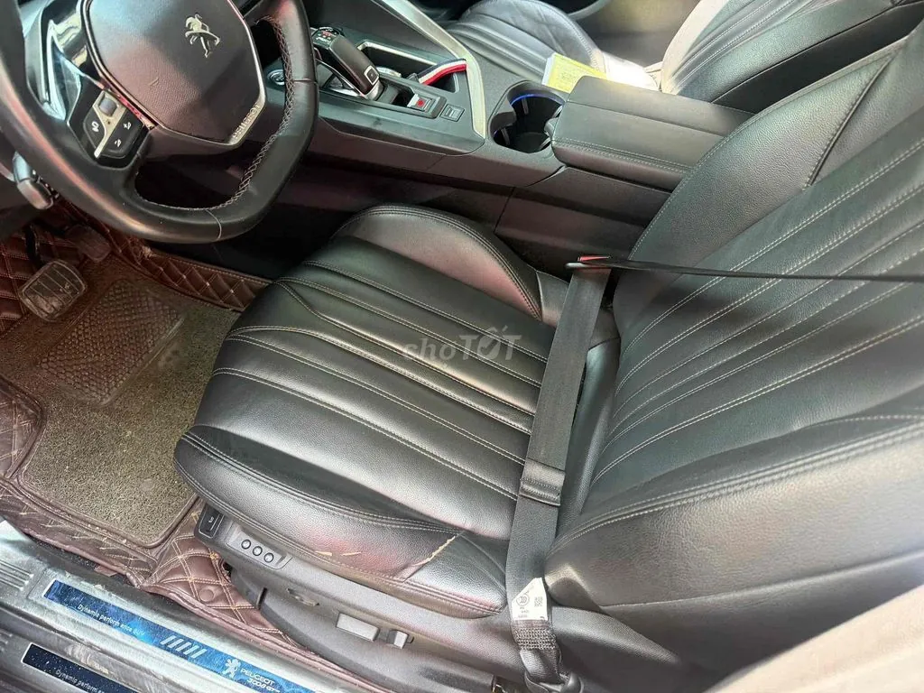 Peugeot 5008 2018 photo 4