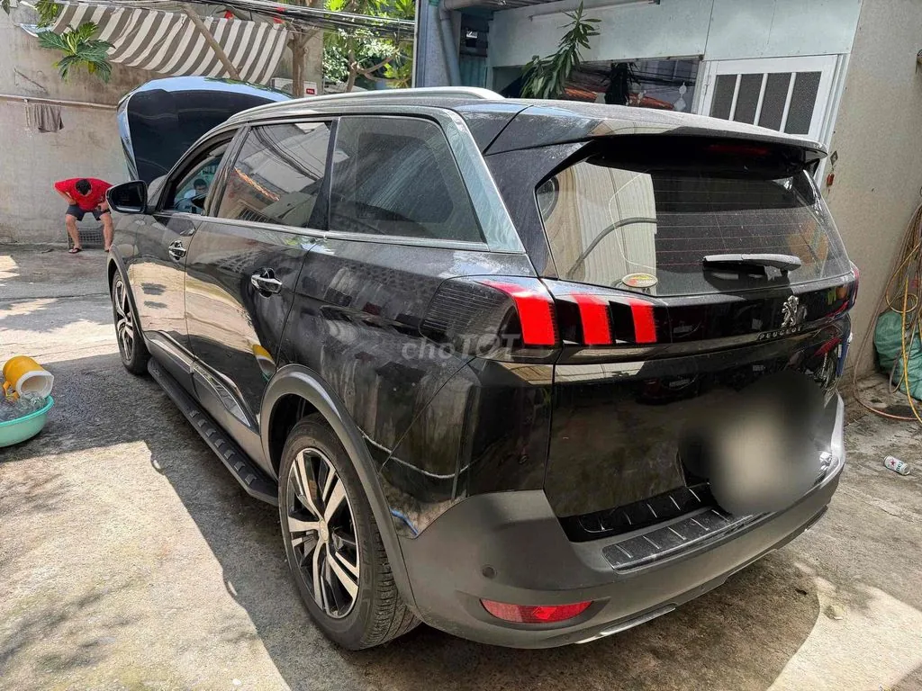 Peugeot 5008 2018 photo 2