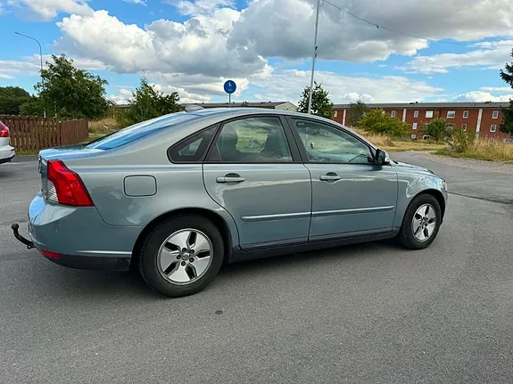 Volvo S40 2010 photo 3