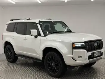 Toyota Land Cruiser Prado 2024 photo 2