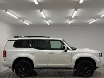 Toyota Land Cruiser Prado 2024 photo 3